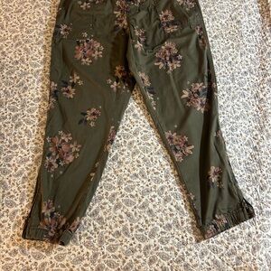 Sonoma Floral Green Women’s Pants Size Large